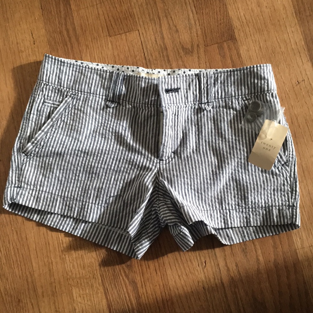 NWT Forever 21 Striped Textured Shorts